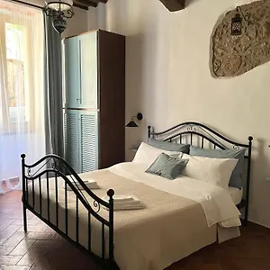  Apartment Il Girasole Storico